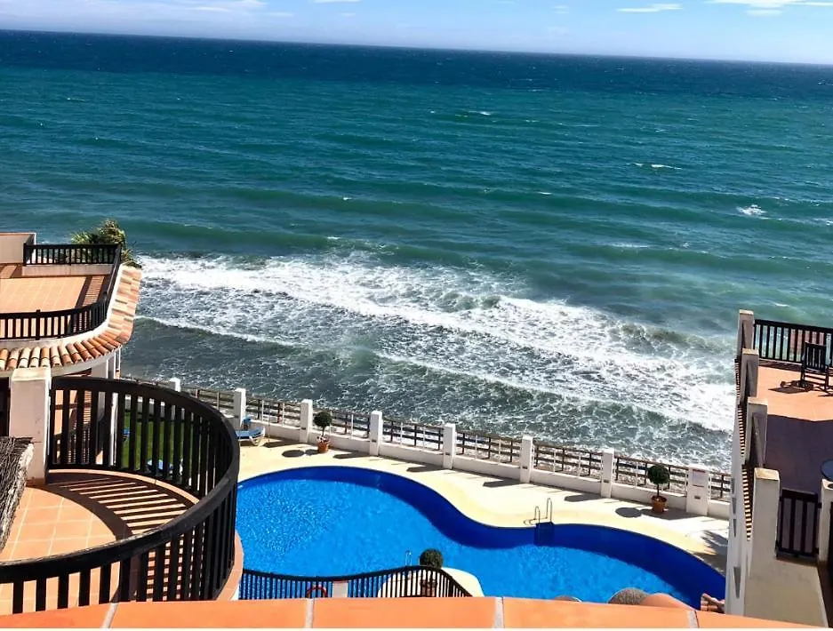 Beachfront Penthouse: Marbella Sea View Terrace Sitio de Calahonda