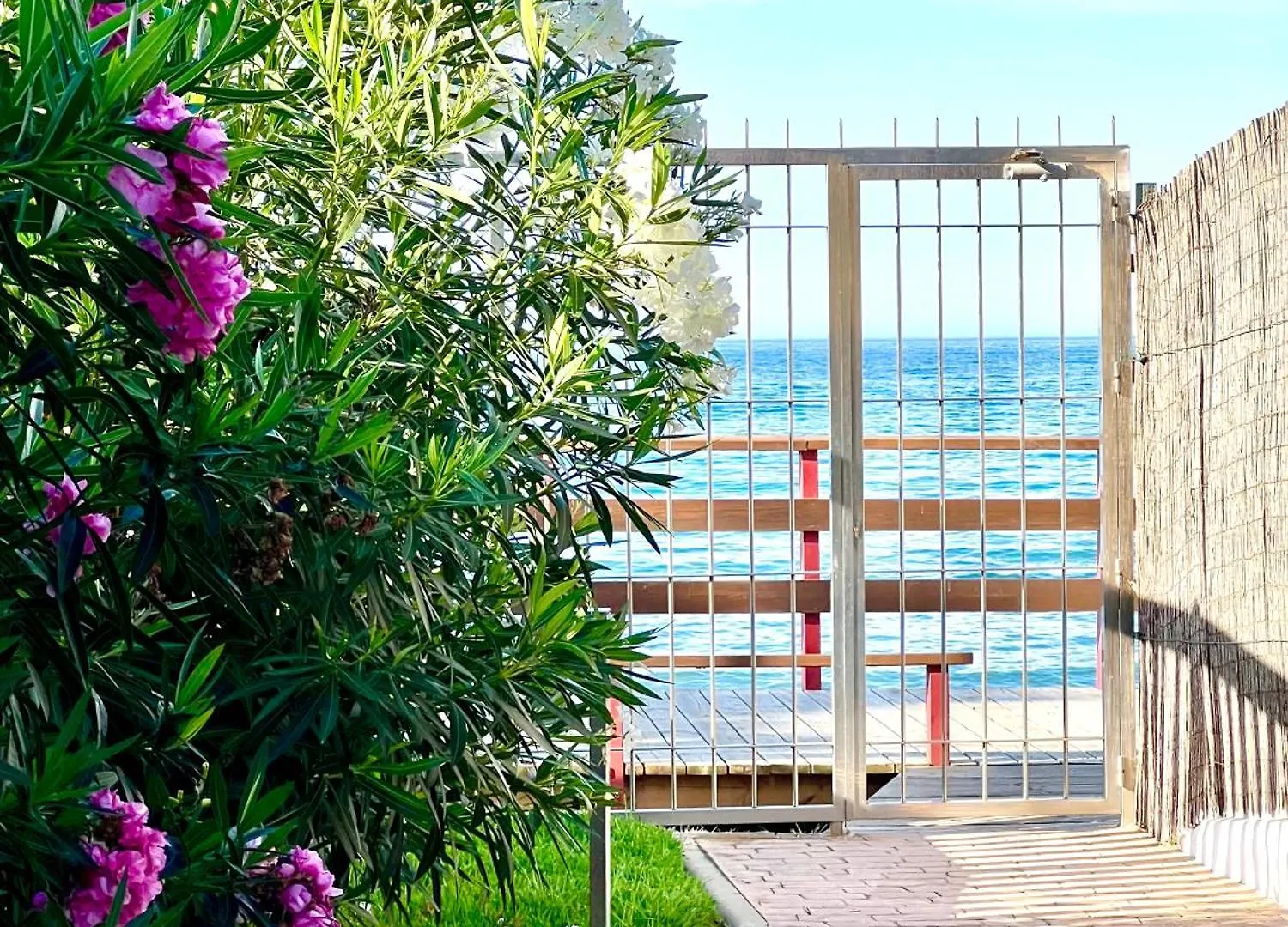 Apartment Beachfront Penthouse: Marbella Sea View Terrace Sitio de Calahonda Spain
