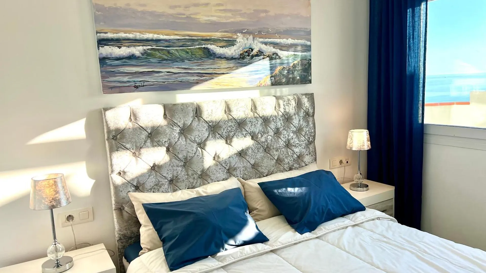 Beachfront Penthouse Apartment With Large Terrace And Breathtaking Sea Views Close To Marbella Spain Sitio de Calahonda España