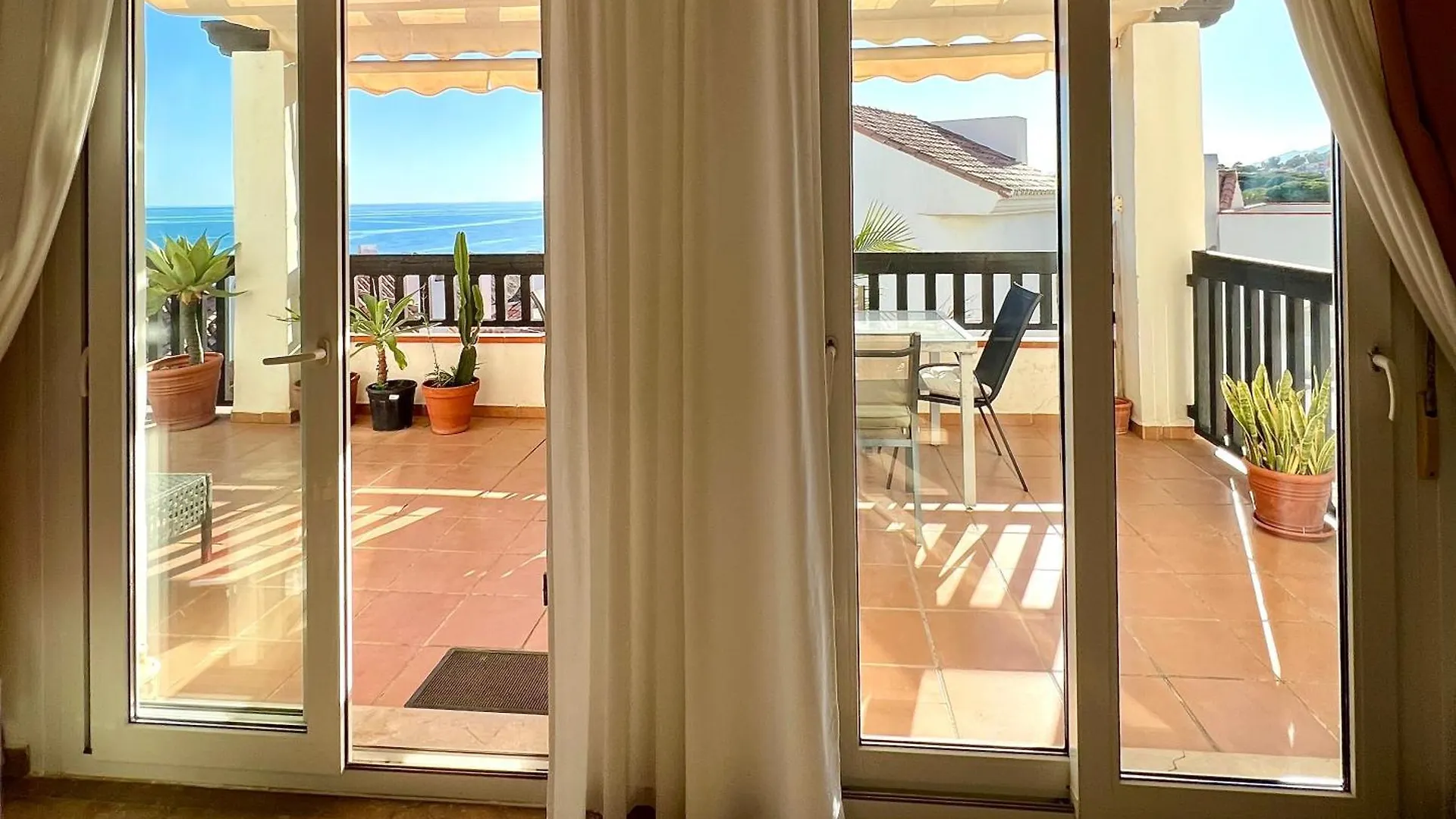 Beachfront Penthouse Apartment With Large Terrace And Breathtaking Sea Views Close To Marbella Spain Sitio de Calahonda