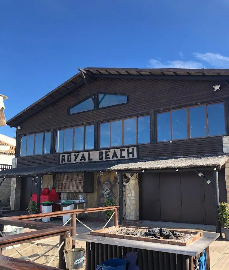 Beachfront Penthouse Apartment With Large Terrace And Breathtaking Sea Views Close To Marbella Spain Sitio de Calahonda Spanje